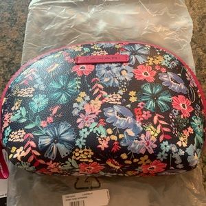 Brand new Tahari Dome Case with Picking.